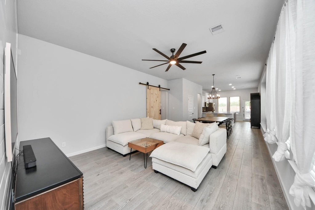 4219 Colony Lane - Photo 4
