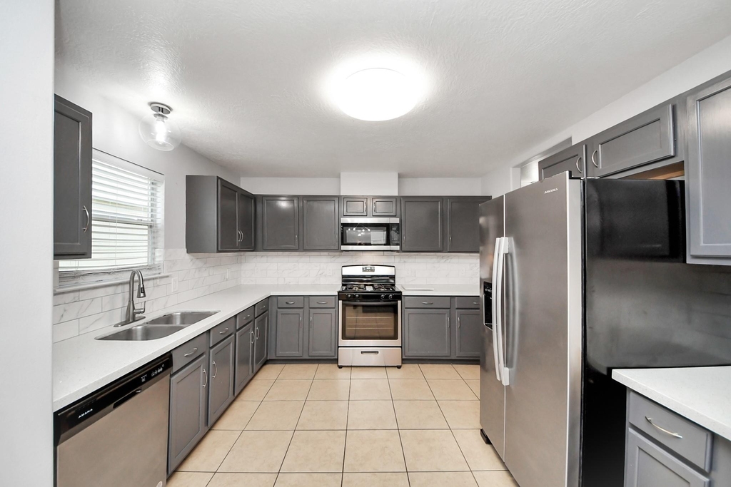 19515 Billineys Park Drive - Photo 9