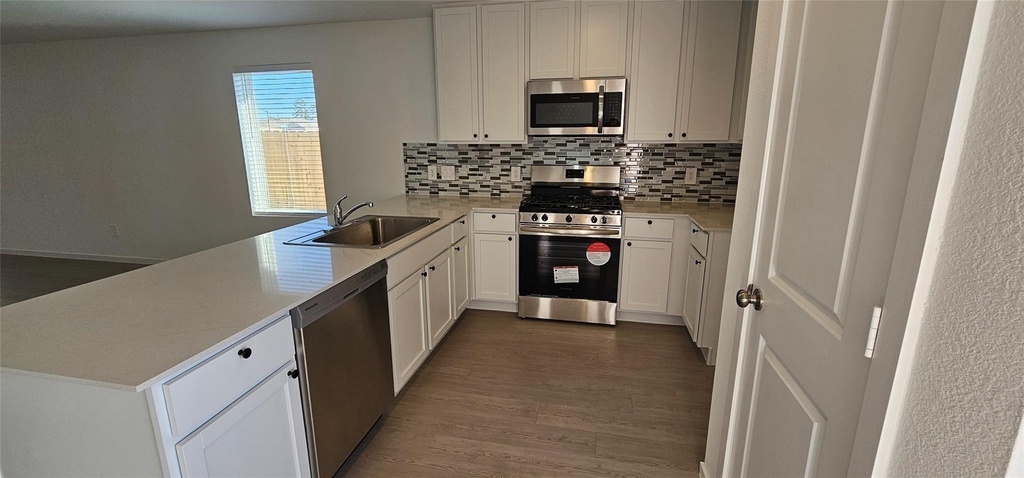 722 Falling Cave Drive - Photo 0