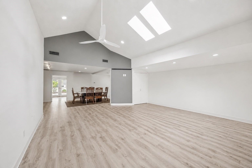 905 Harvard Street - Photo 8