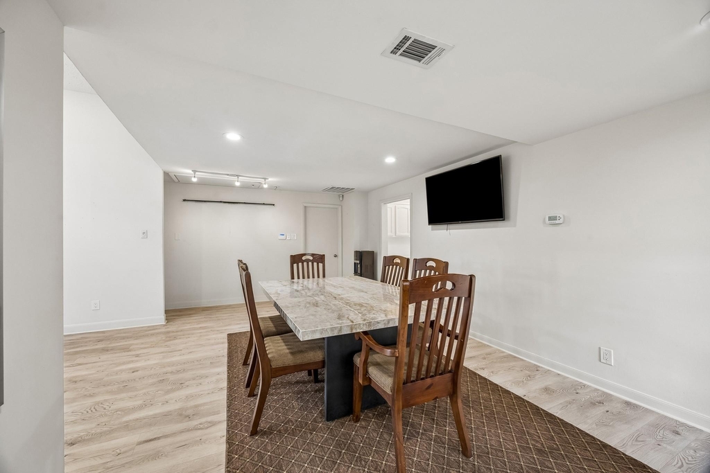 905 Harvard Street - Photo 13