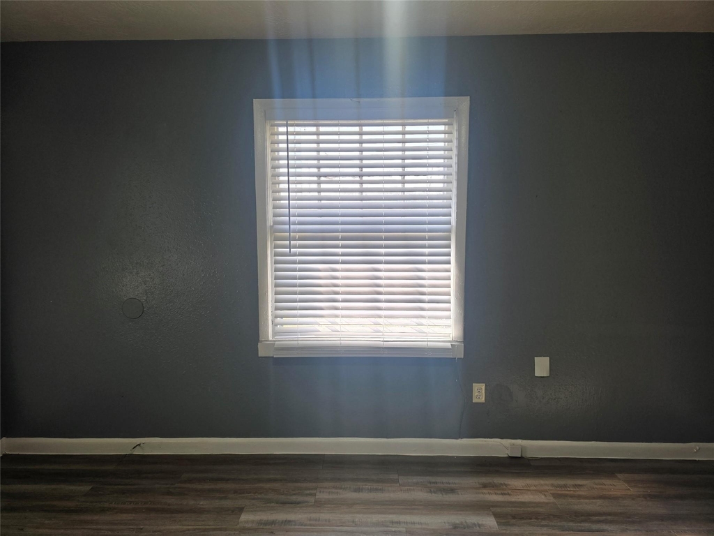 5105 Timothy Street - Photo 3