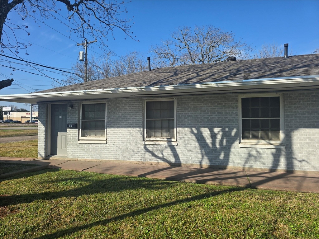 5105 Timothy Street - Photo 0