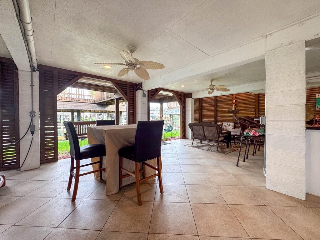 1031 Redfish Street - Photo 6