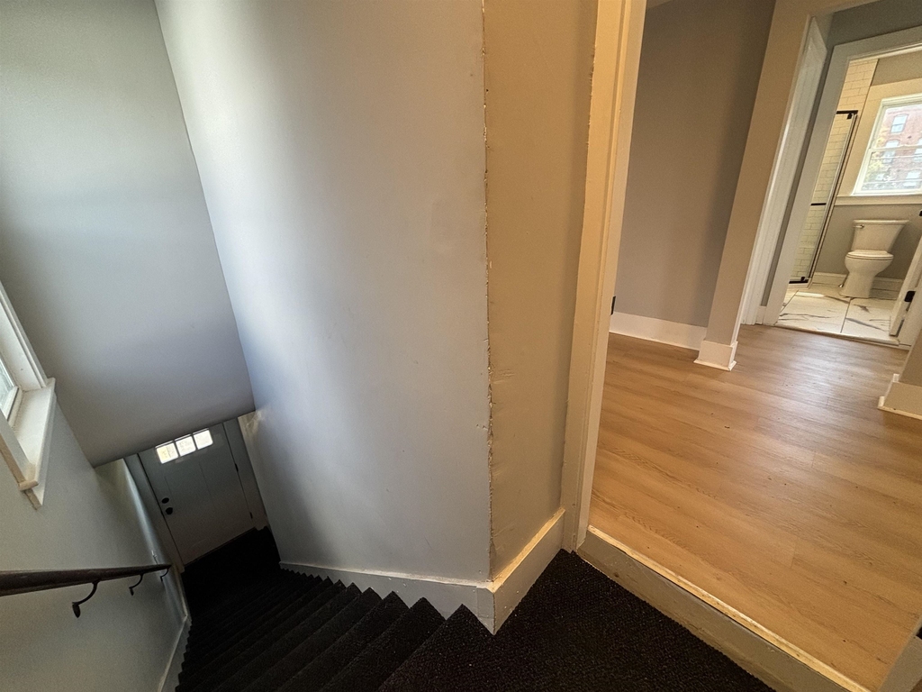 162 Front - Photo 10