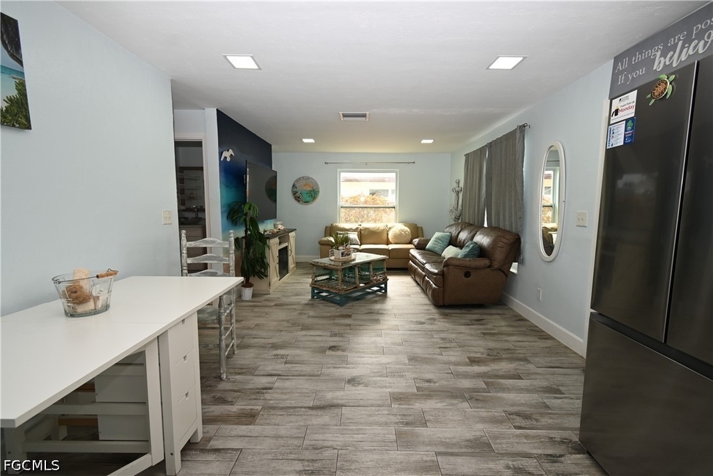 206 Cape Coral Parkway W - Photo 4