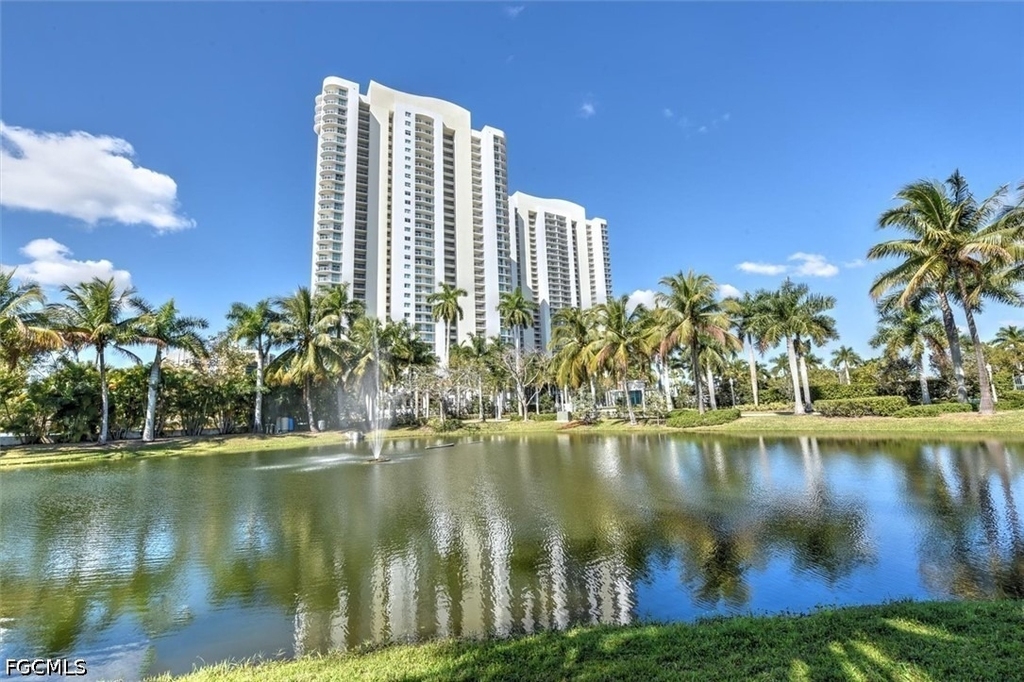 3000 Oasis Grand Boulevard - Photo 1
