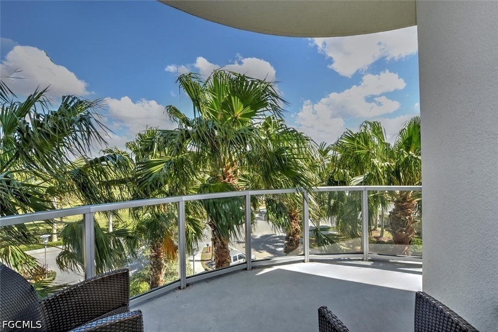3000 Oasis Grand Boulevard - Photo 18