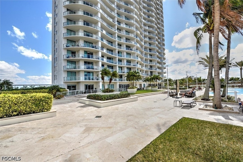 3000 Oasis Grand Boulevard - Photo 23