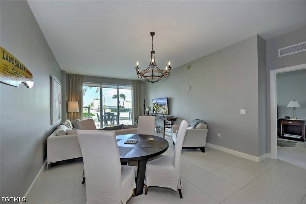 3000 Oasis Grand Boulevard - Photo 5