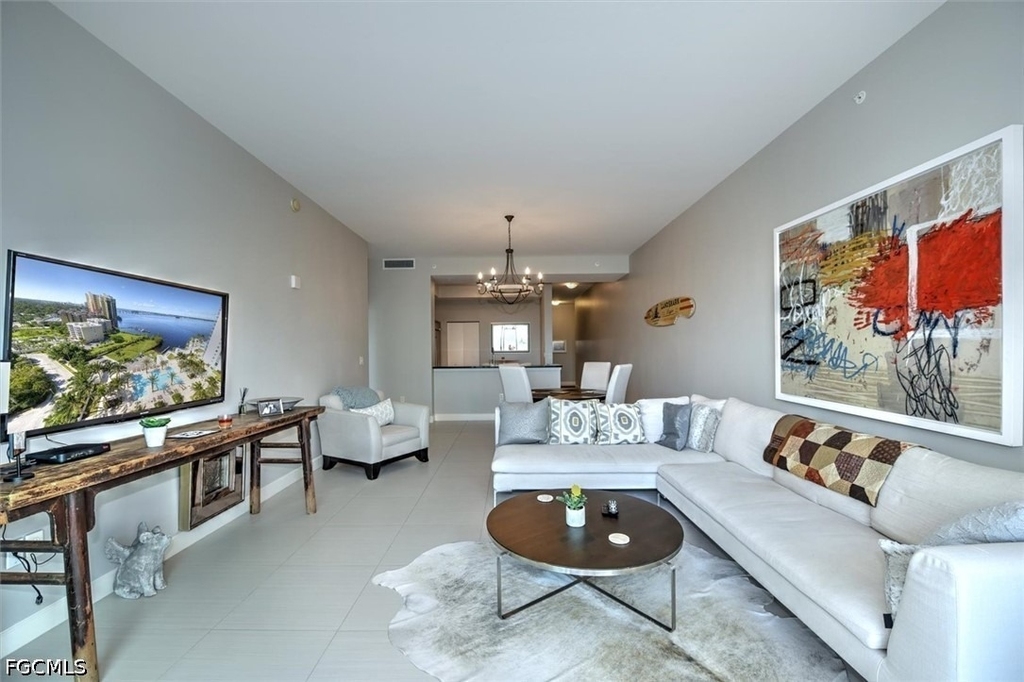 3000 Oasis Grand Boulevard - Photo 6
