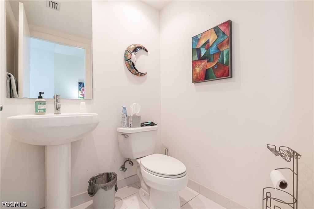 3000 Oasis Grand Boulevard - Photo 3