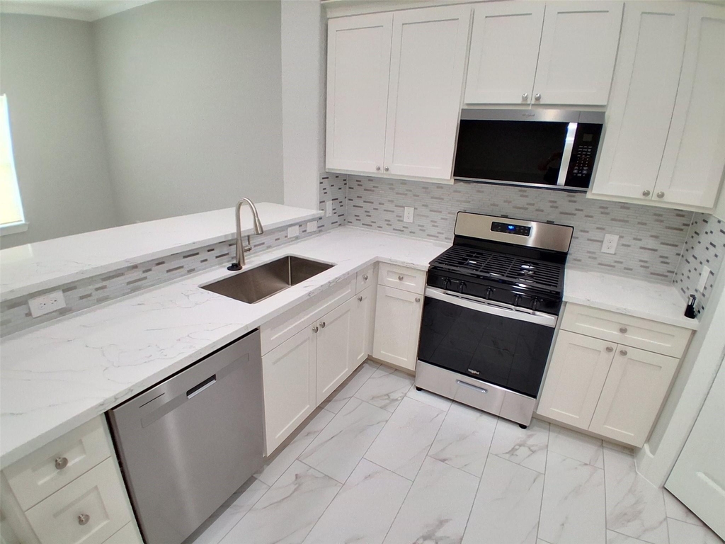 780 Fair Street - Photo 3