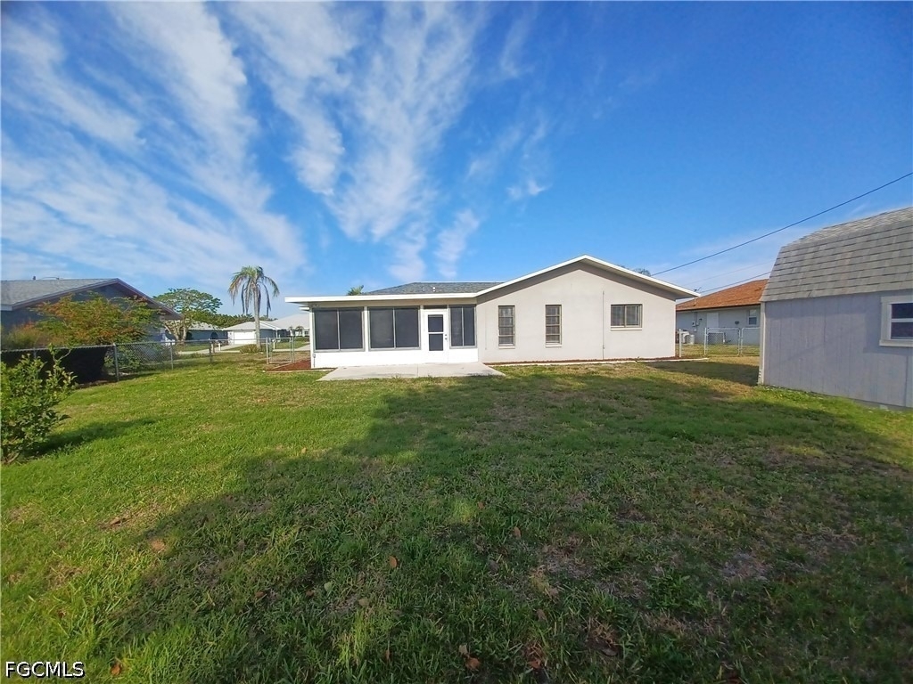 3305 Sw 7th Place - Photo 2