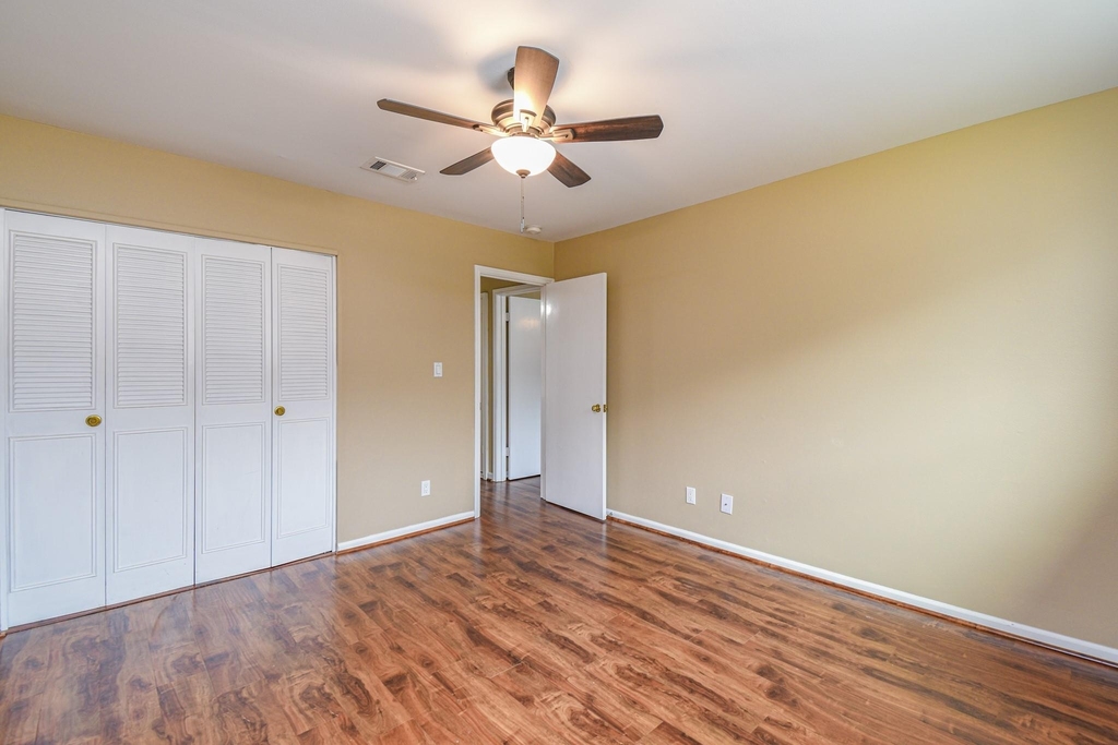10502 Hammerly Boulevard - Photo 9