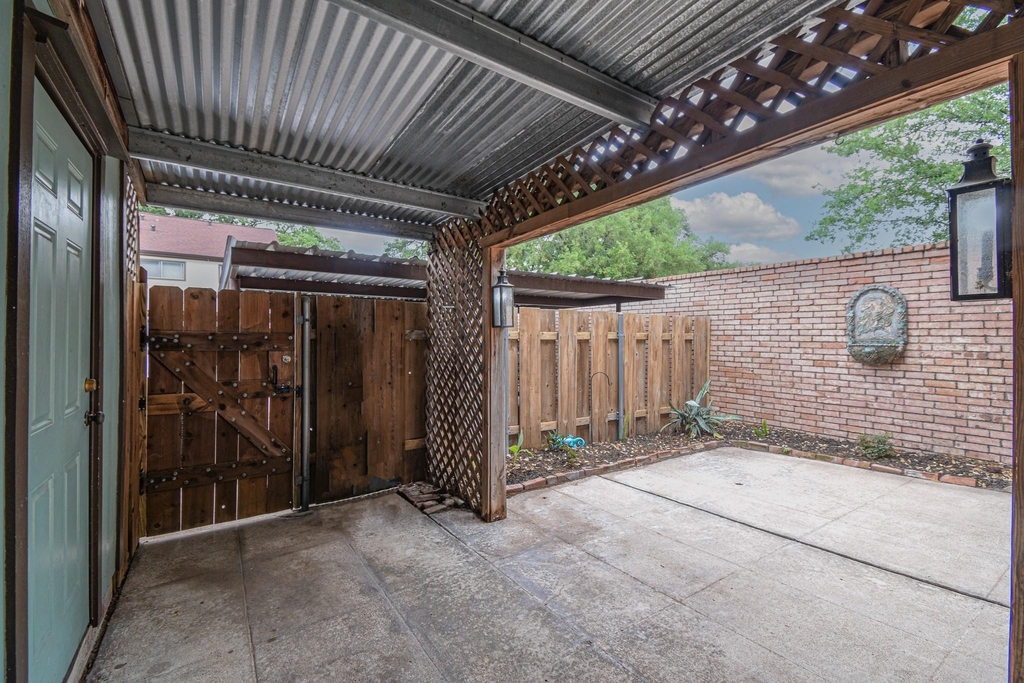 10502 Hammerly Boulevard - Photo 33