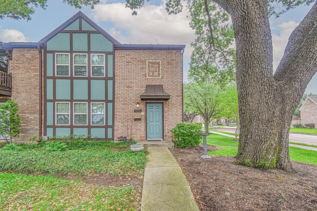 10502 Hammerly Boulevard - Photo 2