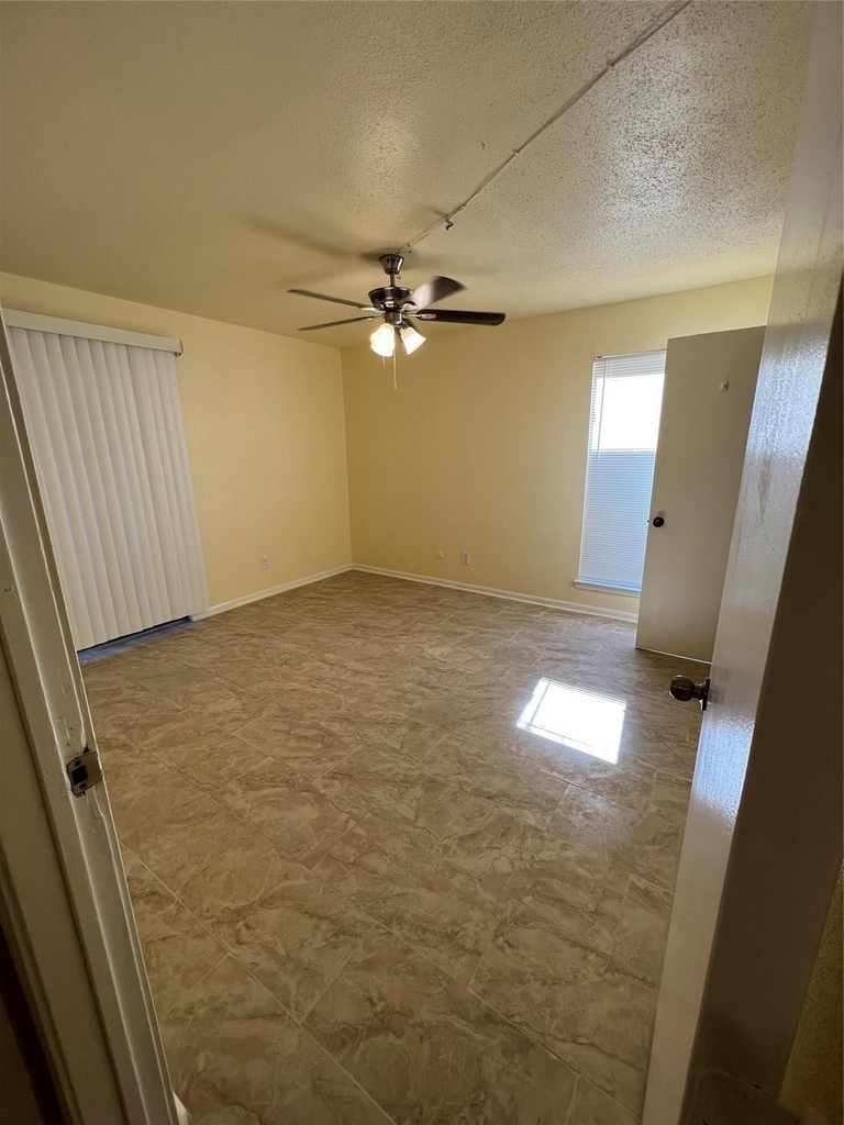 9000 Bissonnet Street - Photo 17