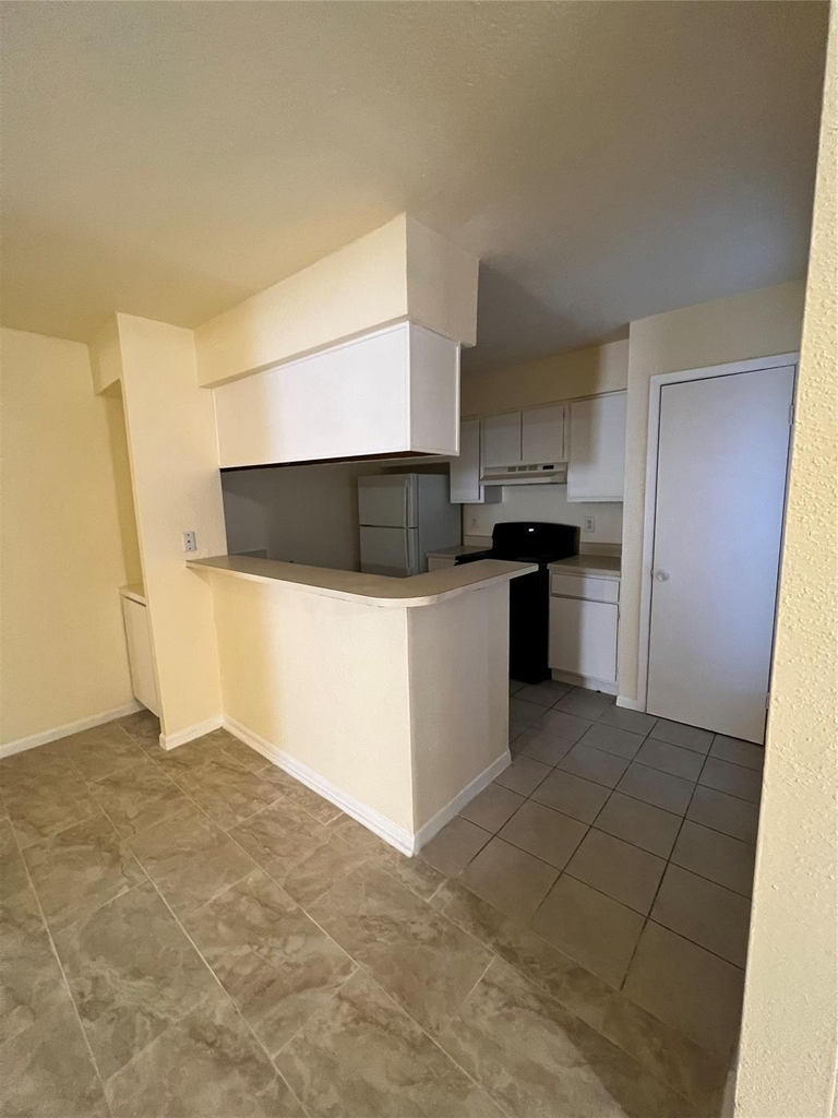 9000 Bissonnet Street - Photo 8