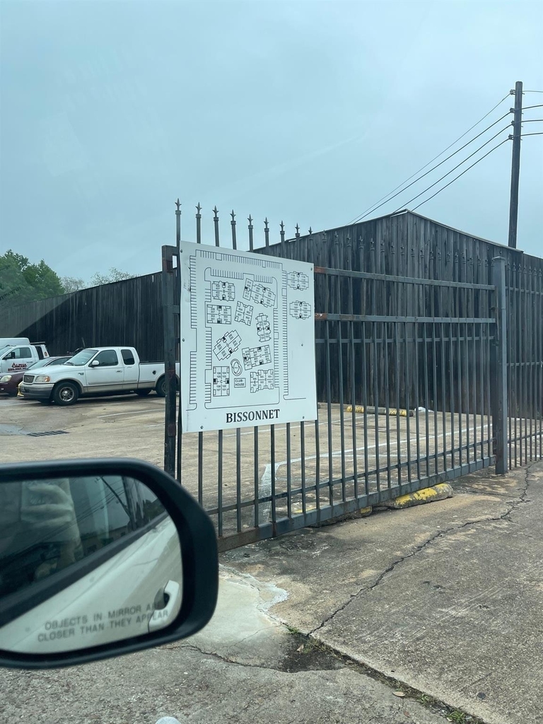 9000 Bissonnet Street - Photo 1