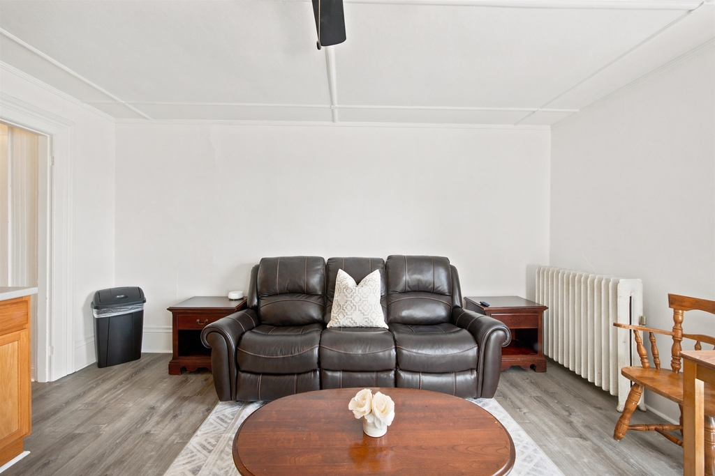 166 Main - Photo 5