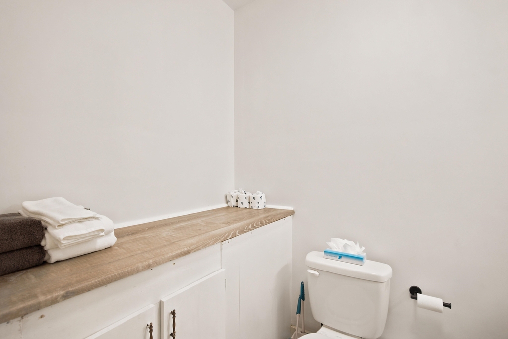 166 Main - Photo 13