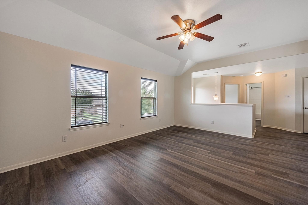 106 Crown Point Court - Photo 15