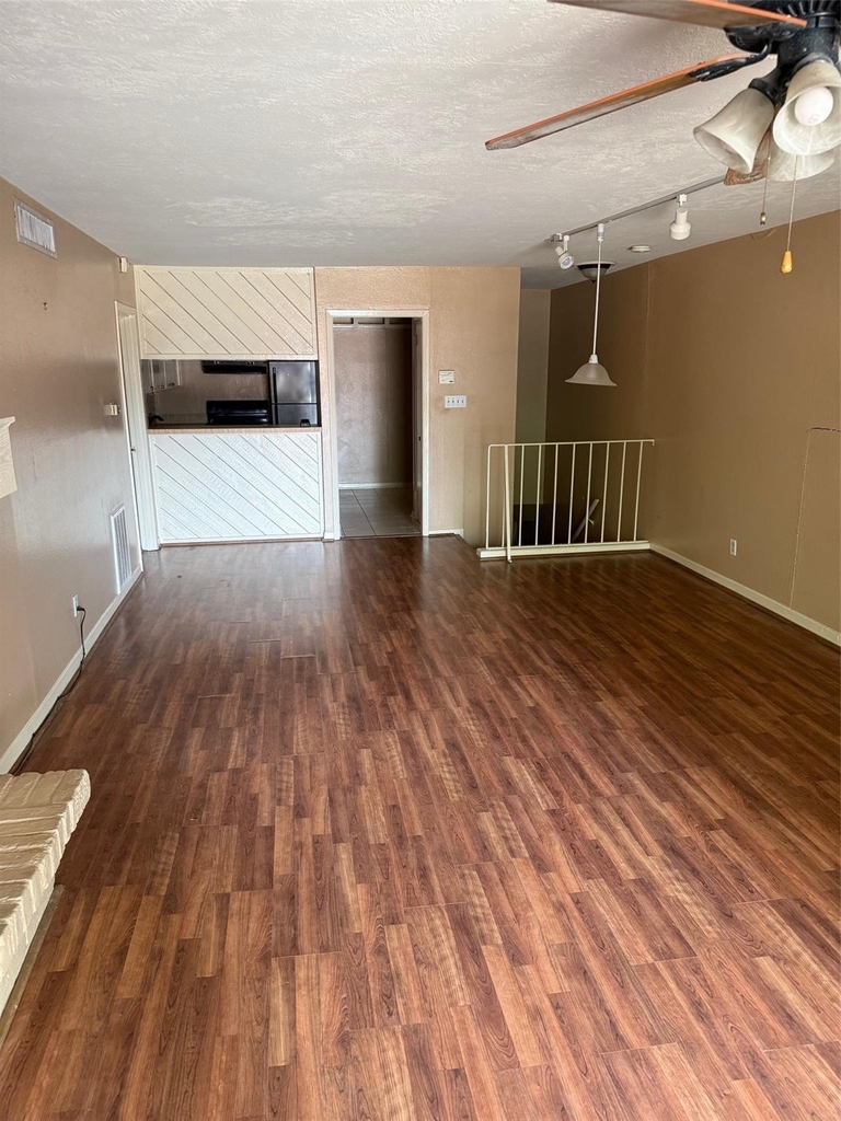 3402 Timmons Lane - Photo 2