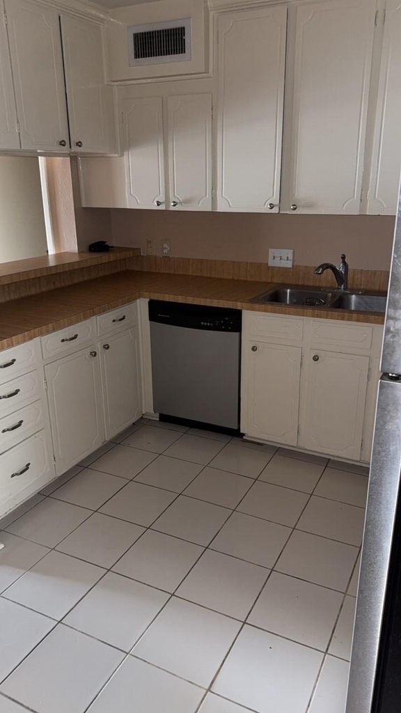 3402 Timmons Lane - Photo 3