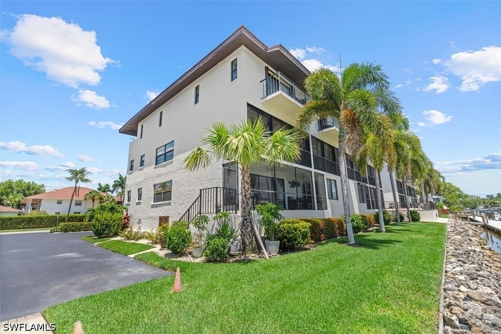 1400 Blue Point Avenue - Photo 41