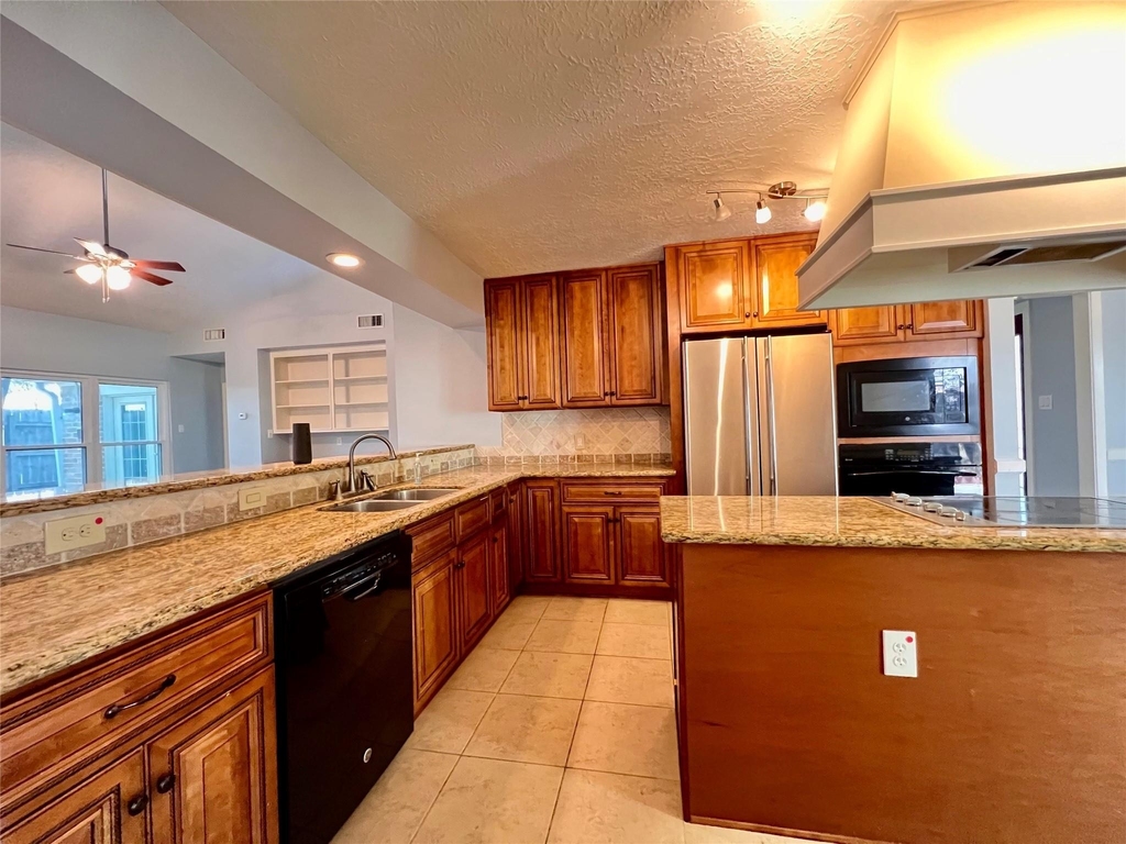 11407 Briar Rose Drive - Photo 7