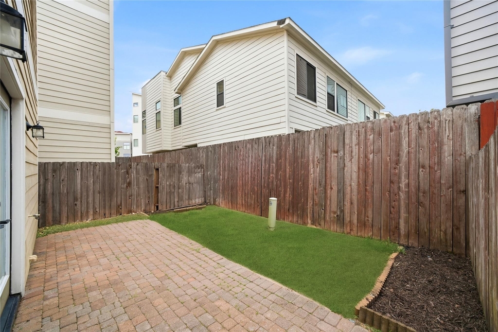 2323 Sperber Lane - Photo 35