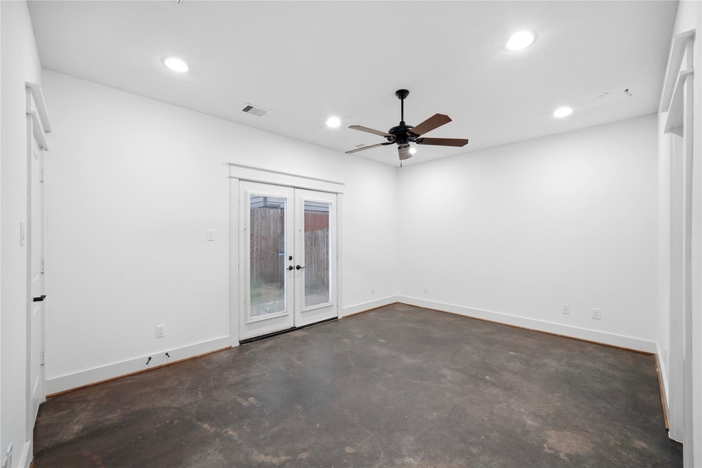2323 Sperber Lane - Photo 9