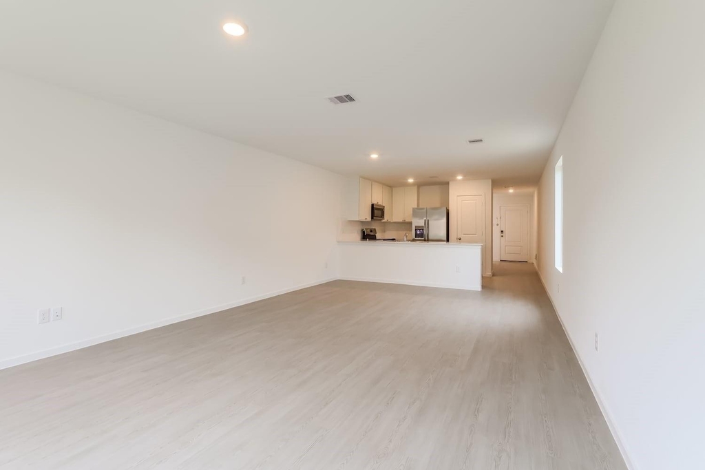 15211 Abella Drive - Photo 4