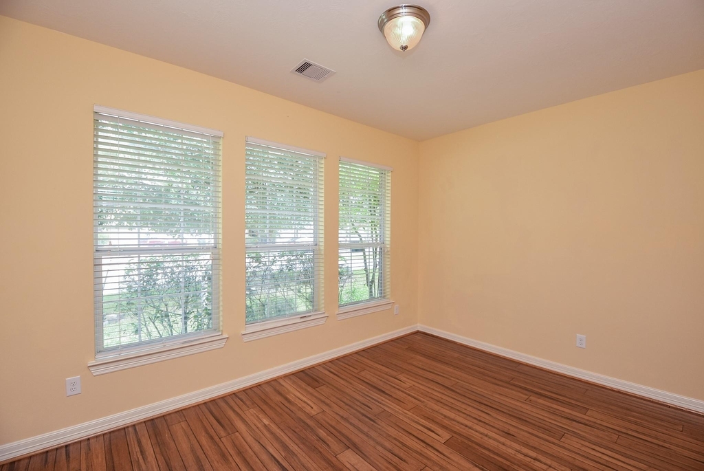 25203 Oak Villa Drive - Photo 7