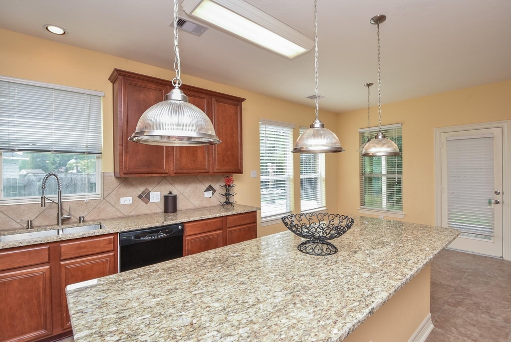 25203 Oak Villa Drive - Photo 19