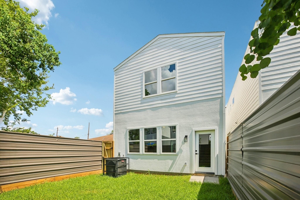 6737 Liverpool Street - Photo 25
