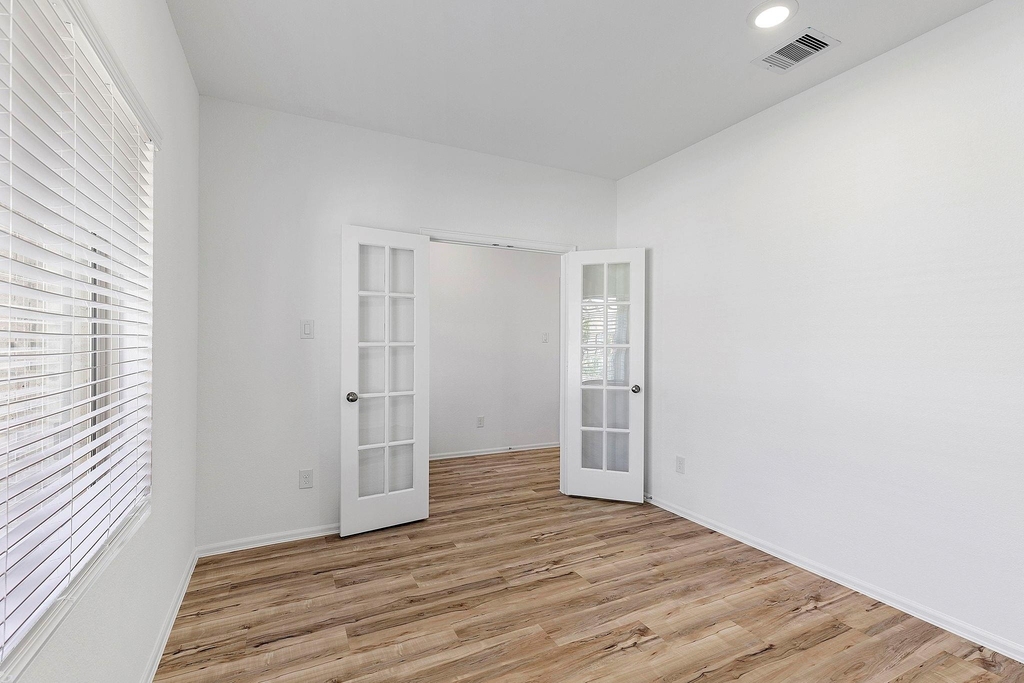 31546 Beacon Cove Trail - Photo 2