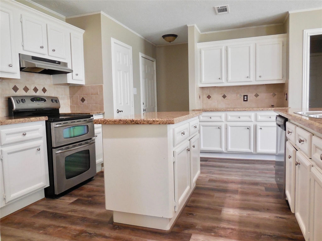 126 Rain Lily Street - Photo 4