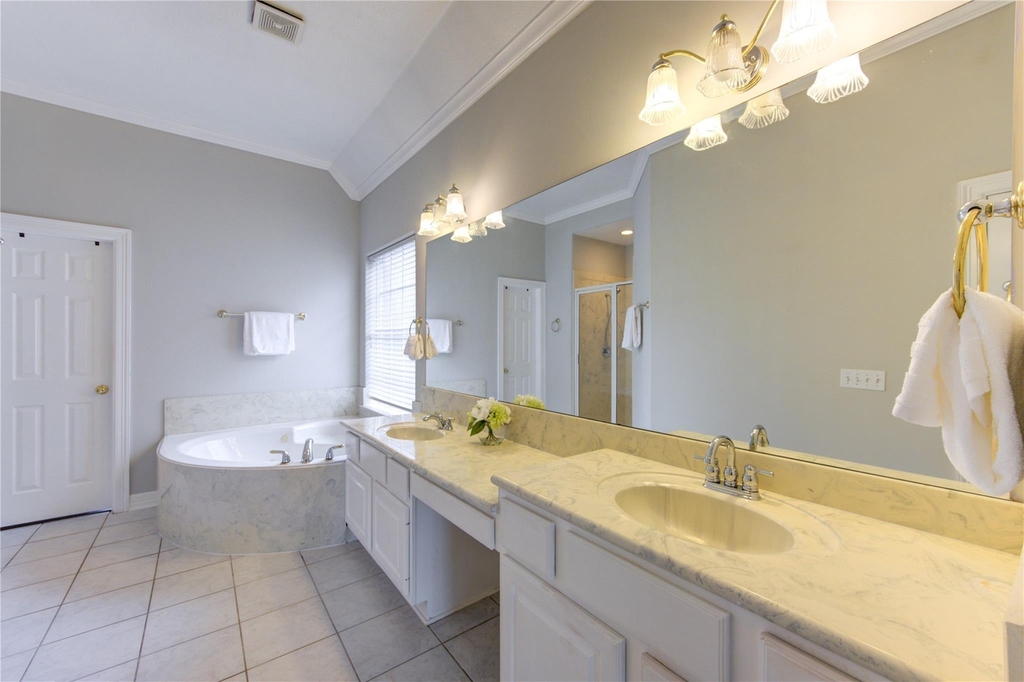 14007 Briar Heath Drive - Photo 11