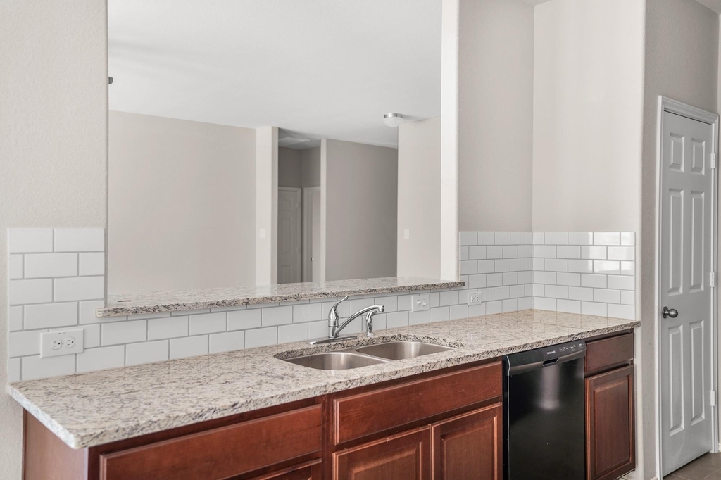 9805 Cold Creek - Photo 7