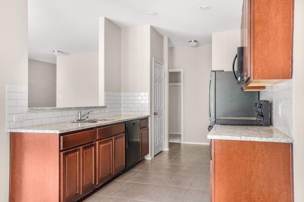9805 Cold Creek - Photo 6