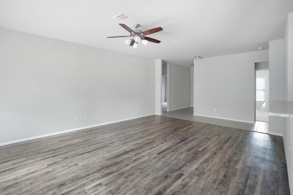 9805 Cold Creek - Photo 4