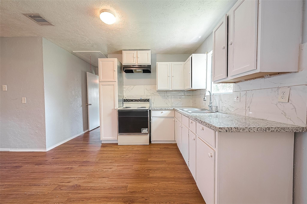 4810 Carmen Street - Photo 10