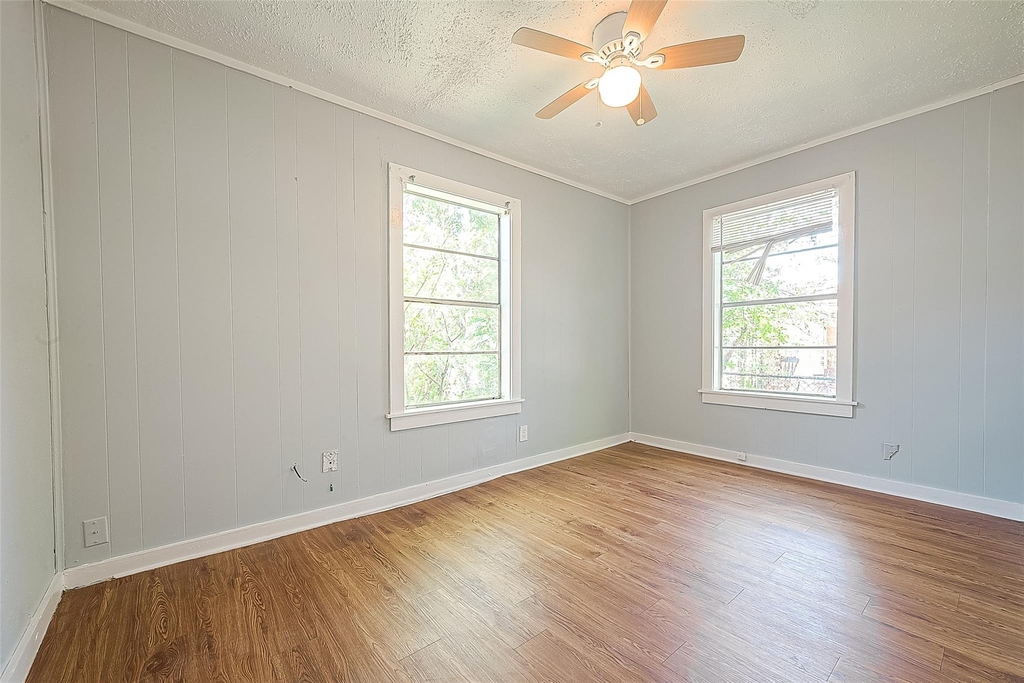 4810 Carmen Street - Photo 4