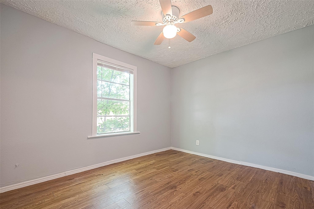 4810 Carmen Street - Photo 14