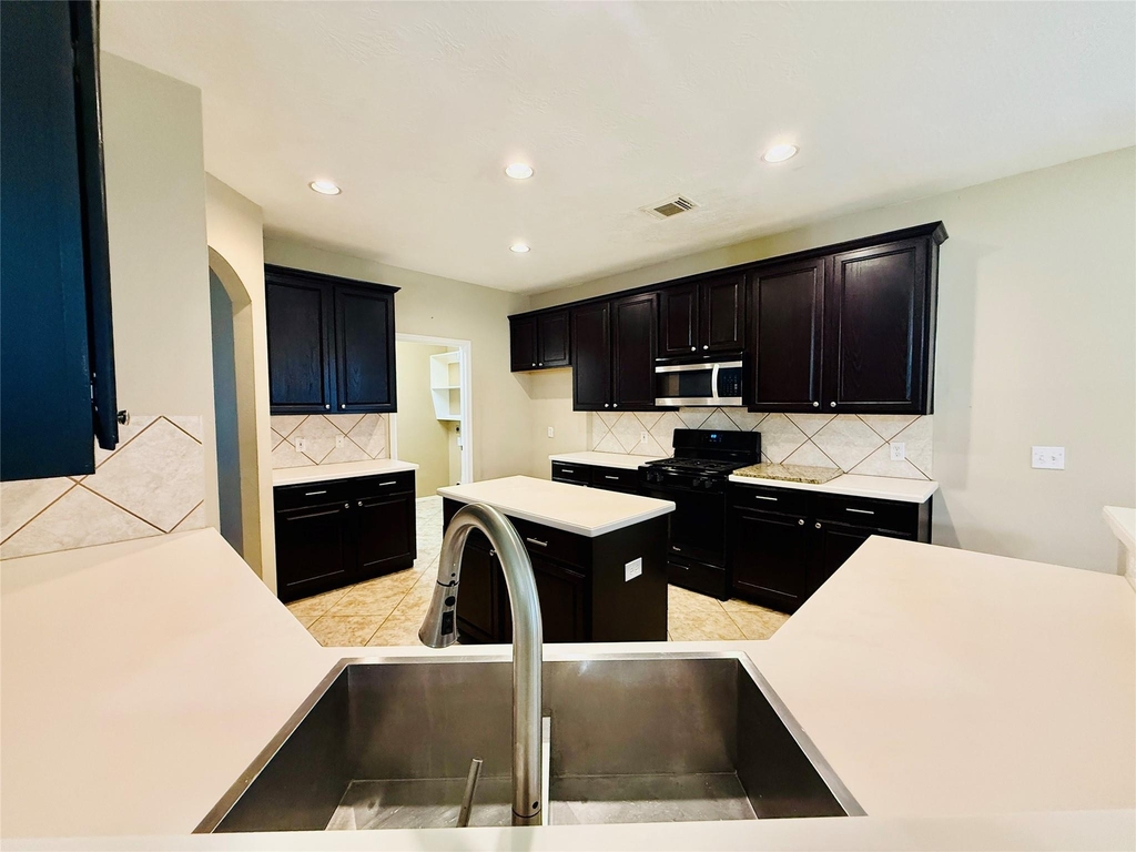 5124 Arborwood Drive - Photo 11