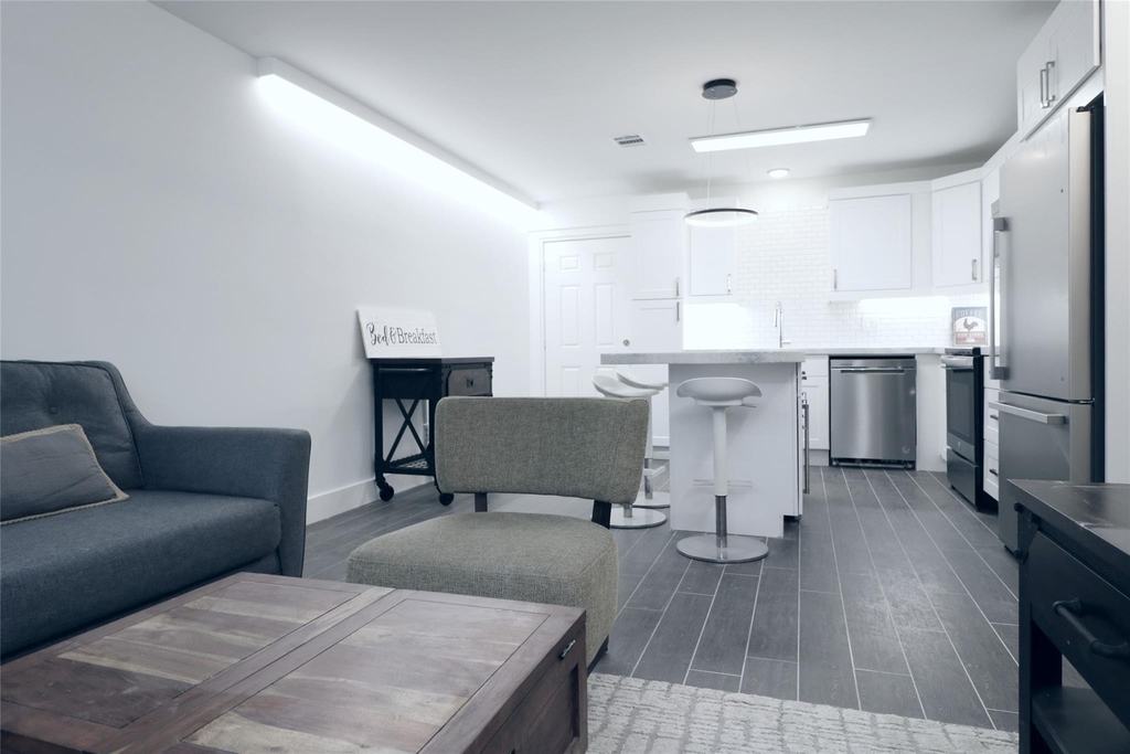 412 Pacific Street - Photo 7