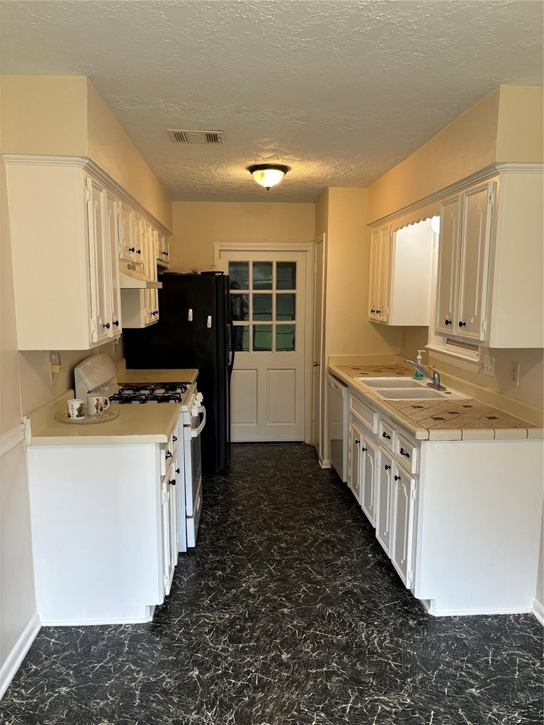 3506 Valerie Lane - Photo 5