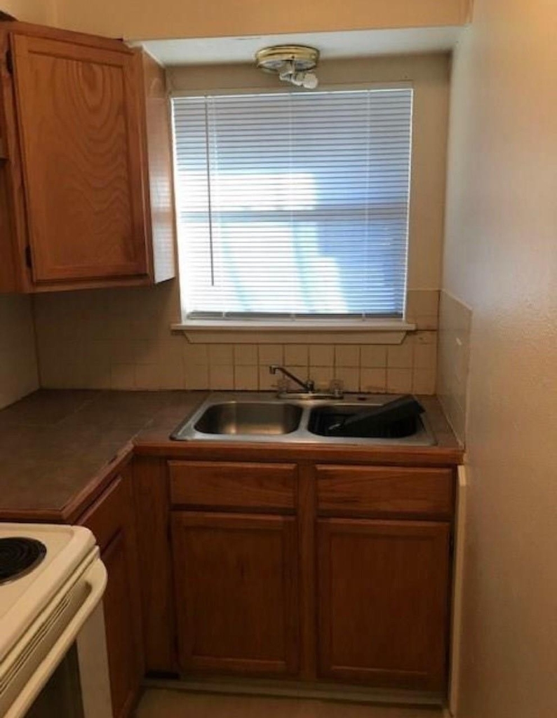 716 Fernwood Street - Photo 5